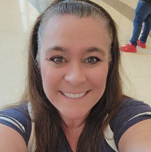 Meet your Posher, Lori